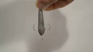 Видео контур зимняя отвесная блесна БлесМорк Окуневая три крючка