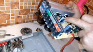ИЗ DVD УСИЛИТЕЛЬ ЗВУКА ДЛЯ АВТО