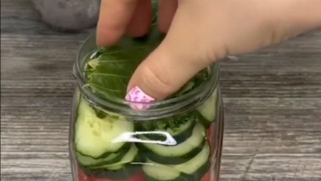 САЛАТ "ЛЕТО" НА ЗИМУ В БАНКЕ