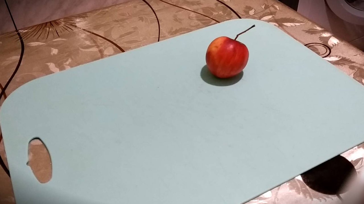 Яблоки