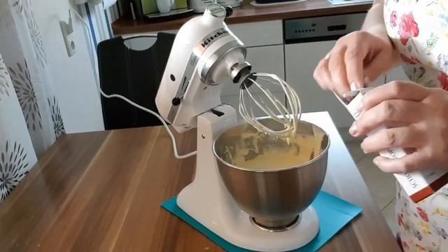 Такое вы ещё не ели 100% ! ??Карамельный  Пирог ,Кухен  с семечками  , Пальчики оближешь!???