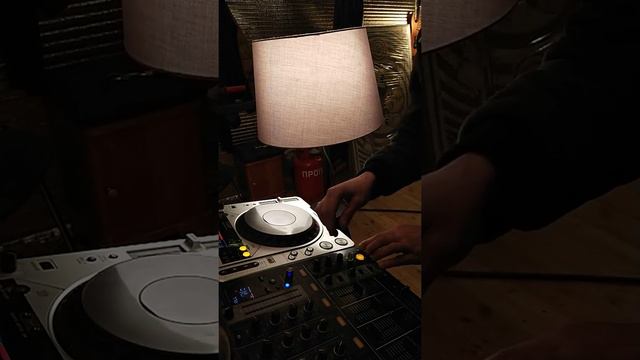 Эффект Roll. Pioneer Djm 700 смотреть онлайн