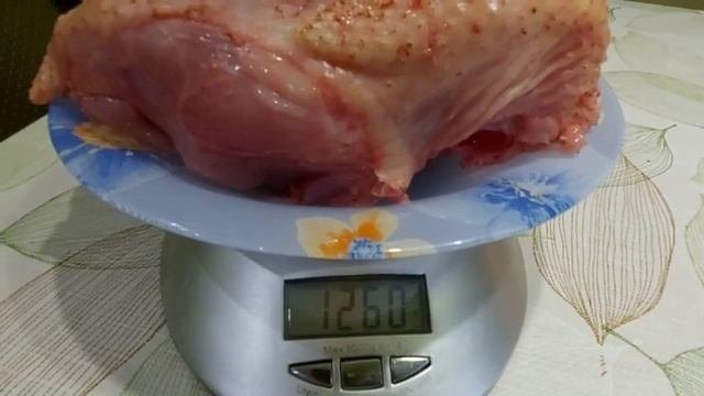 У какого бройлера окорочка шире?