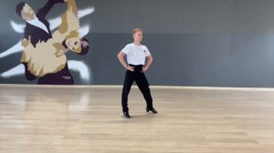 Ча-ча-ча, фигура спот поворот (часть с поворотом)