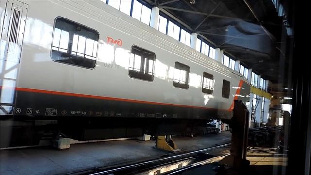 Брест, смена колес. Этот вагон напротив.... смотреть онлайн