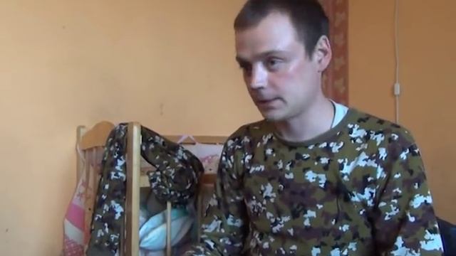 В Калининграде разбойник с ножом повёл горожанина в банк, угрожая проткнуть ему печень смотреть онлайн