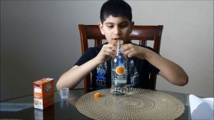 Really Cool Science Trick - How to Inflate / Blow a Balloon Using Baking Soda and Vinegar