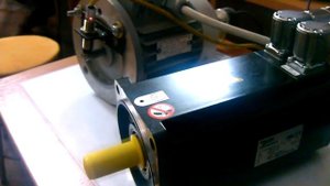 Учимся делать роботов Крутые сервомоторы с энкодером и контроллером сами пишем проги в GARROSS