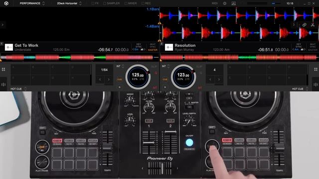 Beginner DJ Lesson - How To DJ On The DDJ-400 - Perform Your First Mix With Our FREE DJ Music Pack смотреть онлайн