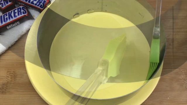 БЕЗ ВЫПЕЧКИ ШОКОЛАДНЫЙ ТОРТ СНИКЕРС! БЫСТРО и ВКУСНО | No Oven Chocolate Cake | Make Cake смотреть онлайн