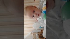 Ребенок плачет от колыбельной