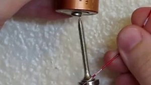 Простейший электродвигатель