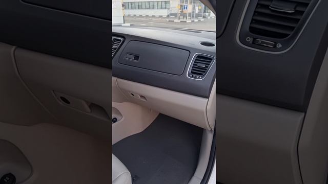 обзор на KIA CARNIVAL