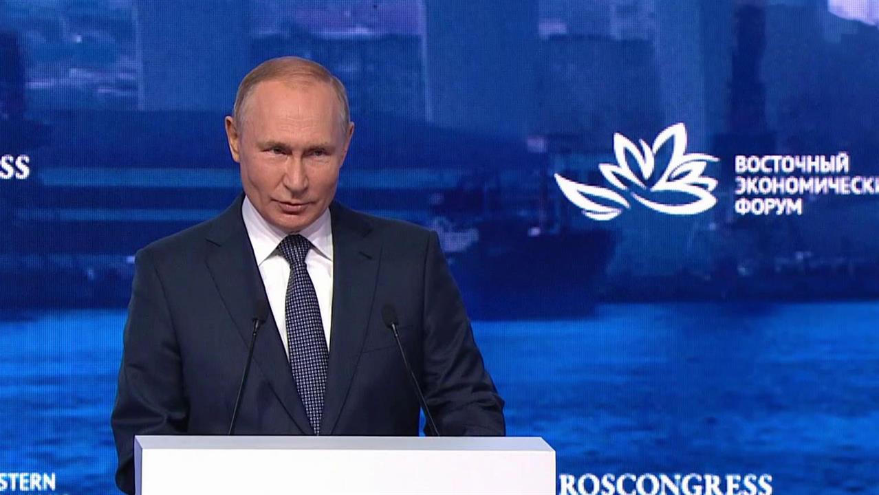 Владимир Путин дал оценку событиям на Украине, перестройке экономики и отношениям с Западом