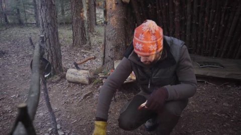 Что такое bushcraft. День в лесном лагере. Бушкрафт по-русски #1.