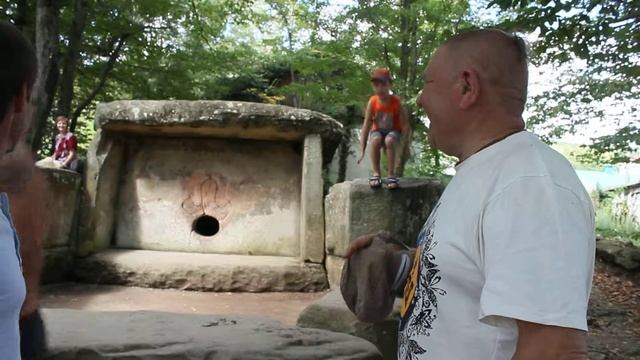 Самый Крупный Дольмен и Общество сознания Кришны. Часть 2. Янтры Тантры и Мантры