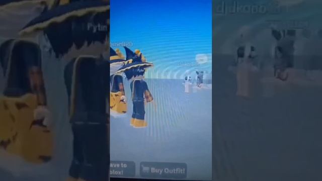 Какой круче скин в роблоксе Снежка или Мыси? смотреть онлайн