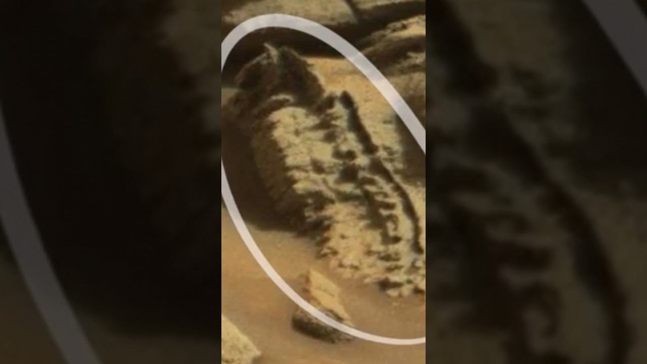 Словно скелет динозавра на Марсе - кадры переданные марсоходом Curiosity смотреть онлайн