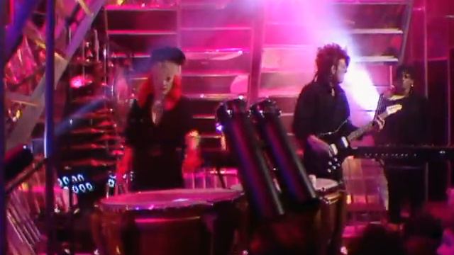 Thompson Twins - Doctor! Doctor! [Top Of The Pops 1984] (Official Video)