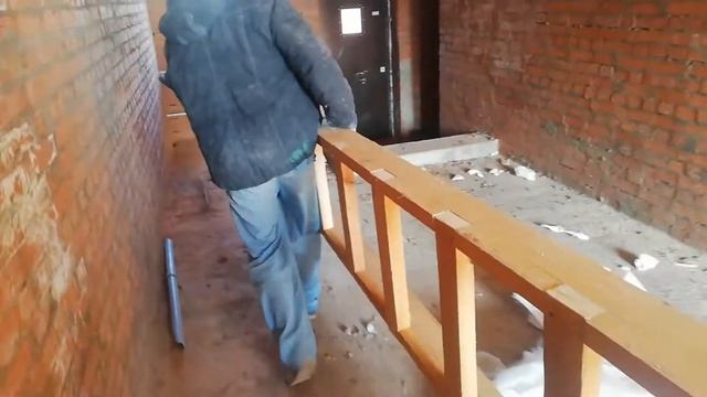 Петруха! Лестница!