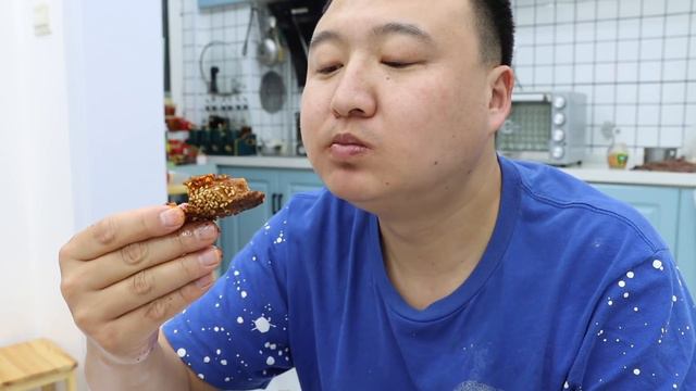 阿强花180元买半扇羊排，慢烤6小时，外酥里嫩，一口下去满嘴肉香！【cram阿强】 смотреть онлайн