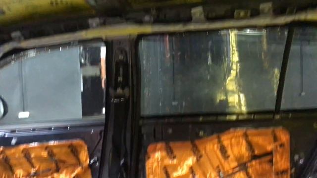 Toyota Highlander вибро-шумоизоляция. Добавили шви материалов для повышения акустического комфорта смотреть онлайн