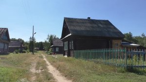 Деревня с живописным названием. Деревня затерянная в лесах. Очень уютная и скромная деревня.