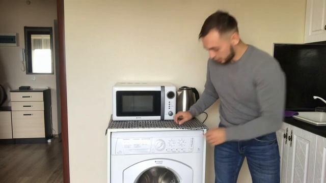 Как включить стиральную машину Hotpoint Ariston и запустить стирку смотреть онлайн
