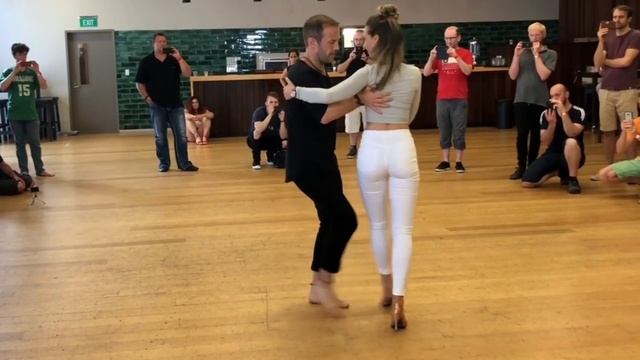 Kristofer & Sara - Kizomba Fusion, with a Surprise! - February 2018 смотреть онлайн