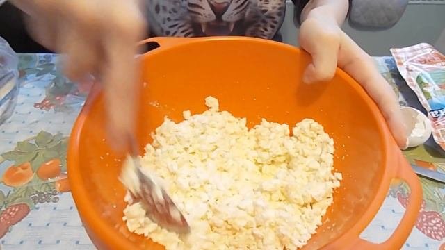 ПРОСТОЙ РЕЦЕПТ СЫРНИКОВ С ВАРЕНОЙ СГУЩЕНКОЙ