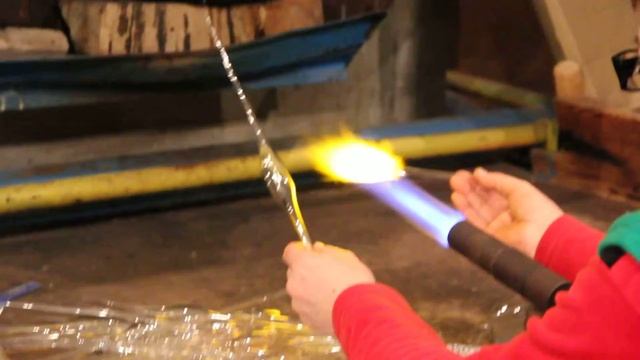 Клавдиевская фабрика елочных украшений смотреть онлайн