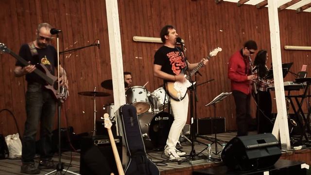 Red fox - I feel Good смотреть онлайн