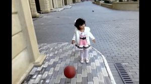 Красивое вязание для детей. Белая кофта и юбка гофре вяжем спицами. Beautiful knitting for children