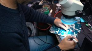 Как отремонтировать ноутбук своими руками? Мастер класс от мастера Александра.