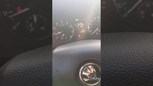 Шкода Октавия а7 2014г. Хруст на первой передачи.