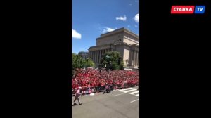 "Боже, это Овечкин!" Фанат увидел Александра Великого на параде победы