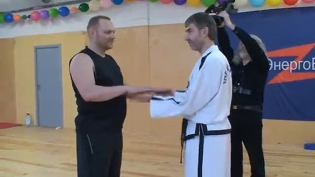 Традиционное таэквондо - техника ладони смотреть онлайн