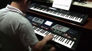 David Roggevan  Korg TR e Roland VA 76