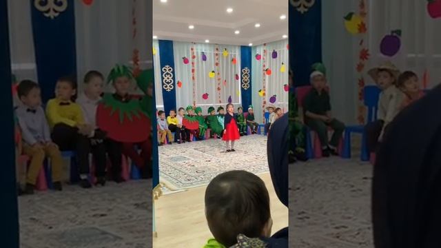 Адия и Алан двойняшки. В садике осенний бал смотреть онлайн