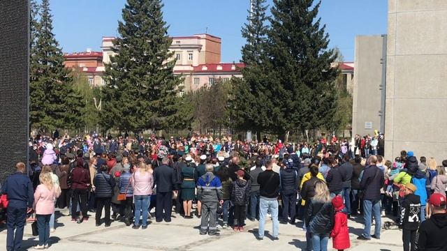 Возложение венков 9 мая на Монументе Славы в Новосибирске. День Победы 2021 Новосибирск. смотреть онлайн