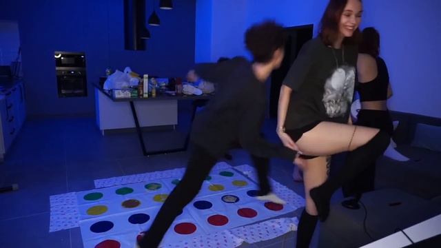 жестко отшлeпaна смотреть онлайн