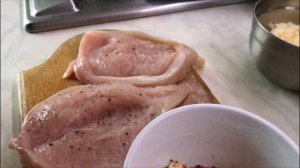 Куриное филе фаршированное шпинатом, сыром и красным маслом. + БОНУС разделка курицы на части