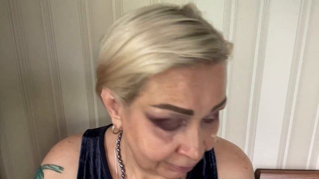 АСМР??Расслабься, пока я делаю тебе макияж ! Шёпот! ASMR RELAX As l do your Makeup смотреть онлайн