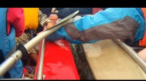 Устанавливаем лодочный мотор от бензокосы на байдарке и катамаране.