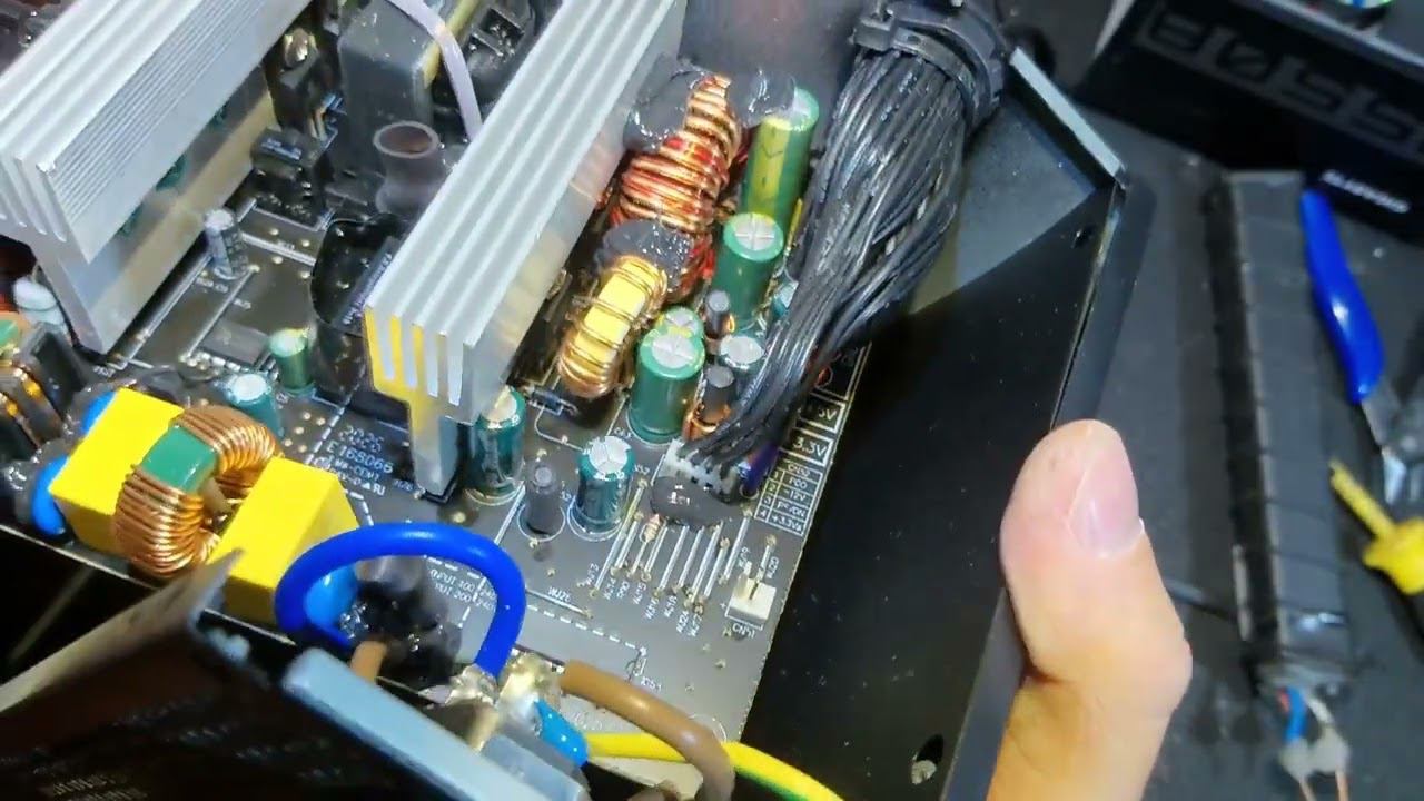 Ремонт блока питания GIGABYTE P550B смотреть онлайн