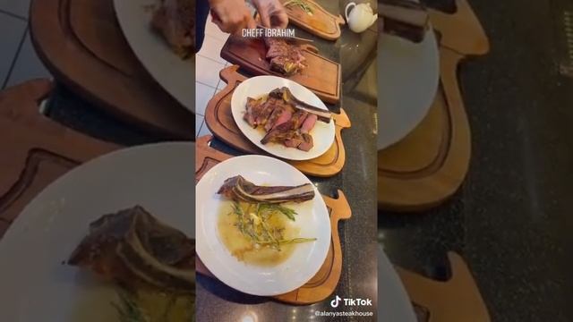 Горячий стейк в сливочном масле. смотреть онлайн