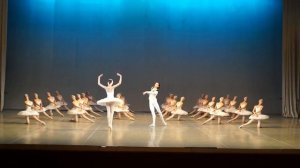 Балет Лебединое озеро ( адажио ) -  исполняет Татьяна Осипова и Петр Гусев