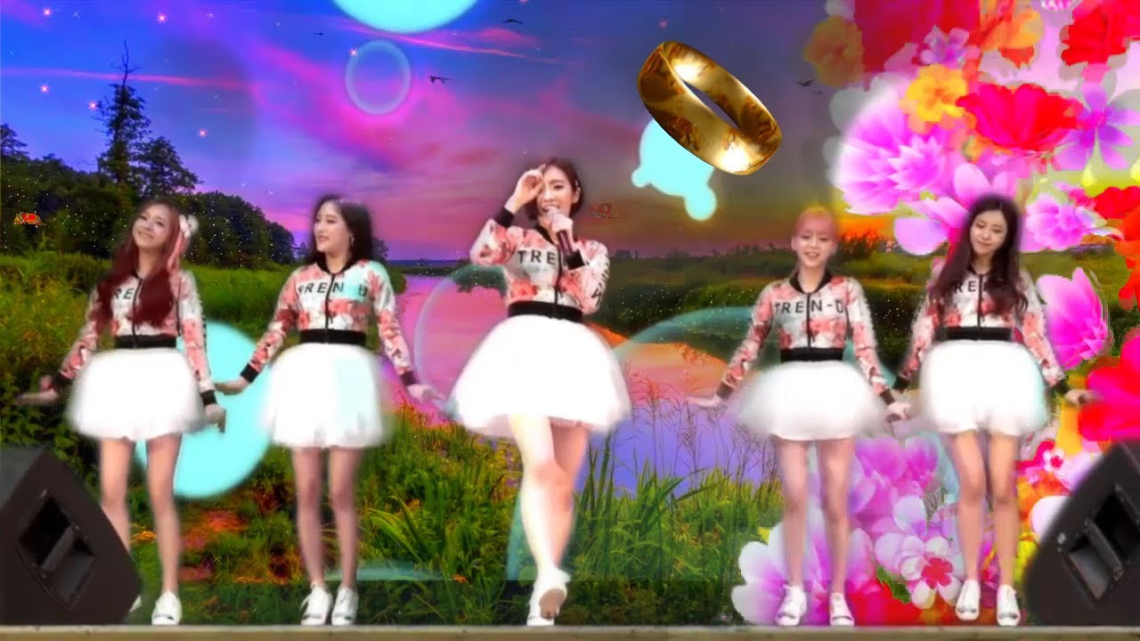 Видео песня ярко. Корейские девушки поют. Корейские девочки танцуют и поют. Девушки кореянки танцуют и поют. Поет девушка кореянка.