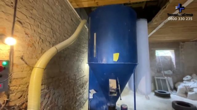 Кормосмеситель КС-2000 с измельчителем KRAFT-15 (видео от клиента из г.Шепетовка, Хмельницкая обл.)
