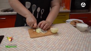Утреннее меню. 16.09.2024 г. Готовим " Куриный шницель в кунжуте и овощное рагу".